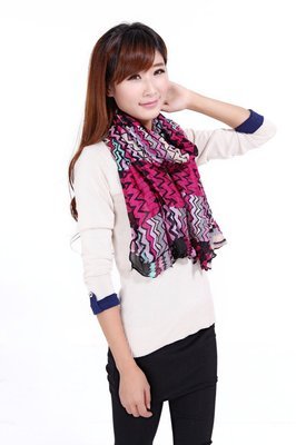 【2014供應(yīng)新款時(shí)尚交織棉麻絲巾批發(fā) 彩色幾何圖長(zhǎng)款圍巾批發(fā)】?jī)r(jià)格,廠家,圖片,圍巾,蘇州合仕德服裝服飾-